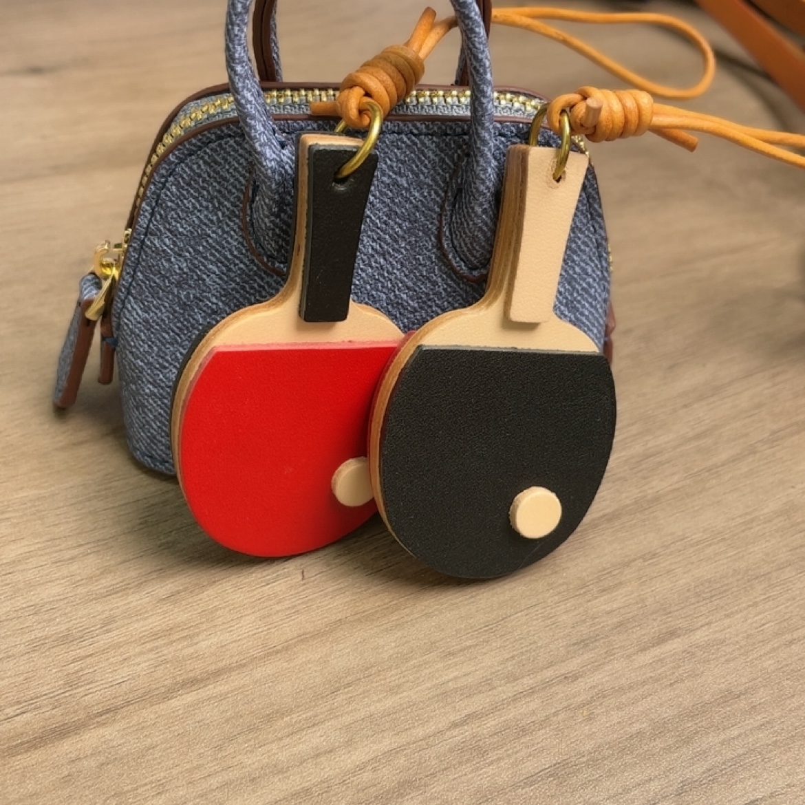 Genuine Leather Table Tennis K - đánh giá và giá Table Tennis Keychain